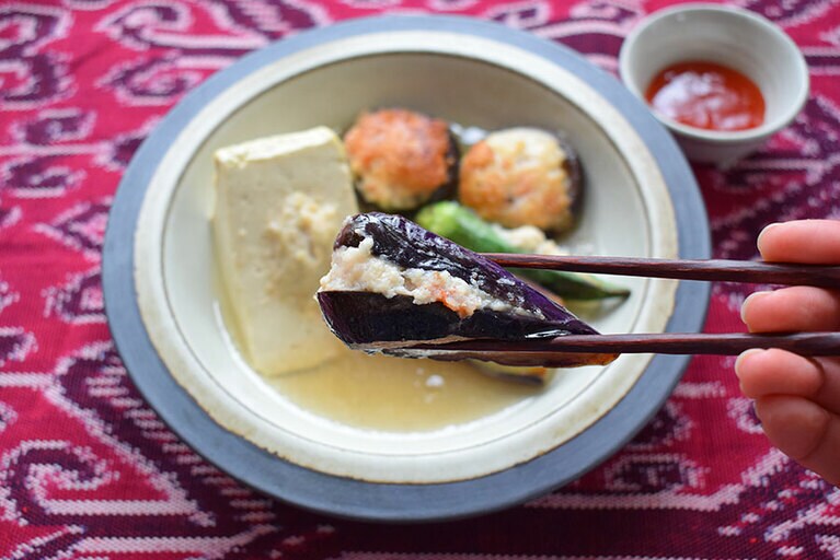 茄子は上下、左右と全面をしっかり焼こう。