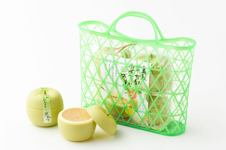 【鳥取県】寿製菓「鳥取二十世紀梨ゼリー 感動です。」 1,800円(122g×4個)。