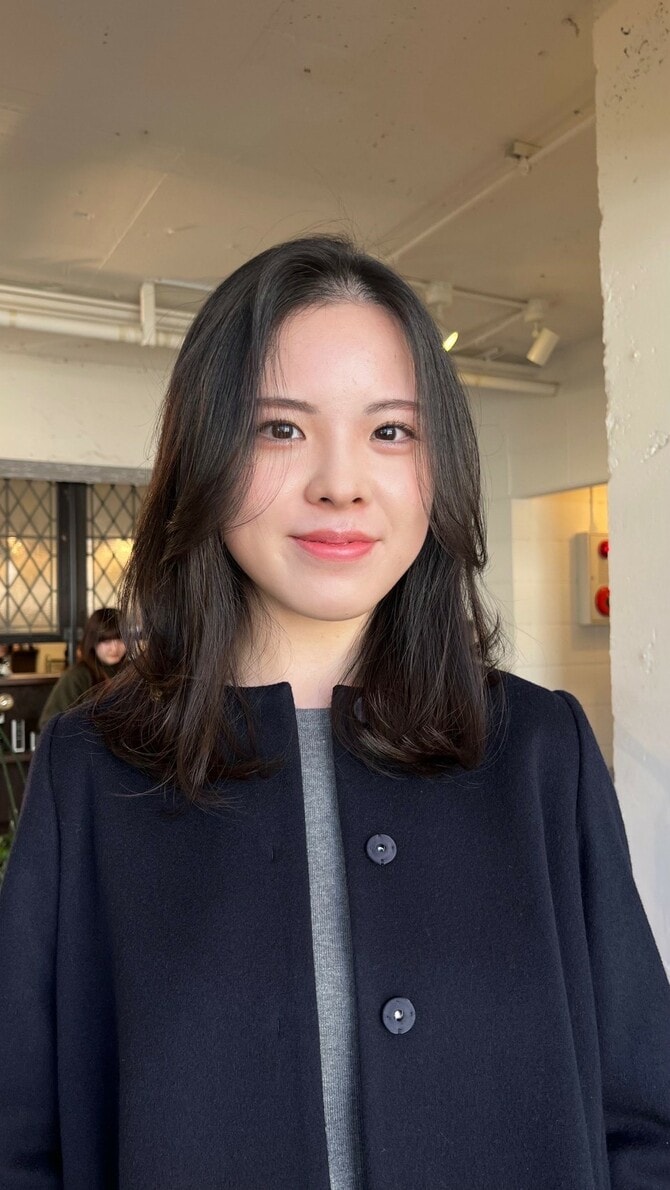 表面にレイヤーを入れた切りっぱなしミディ。