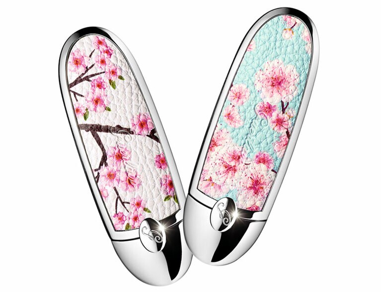 ソメイヨシノをデザインしたルージュ ジェ ケース。GUERLAIN ROUGE G DE CASE 限定2種 各2,700円／ゲラン(2020年2月1日[土]限定発売)