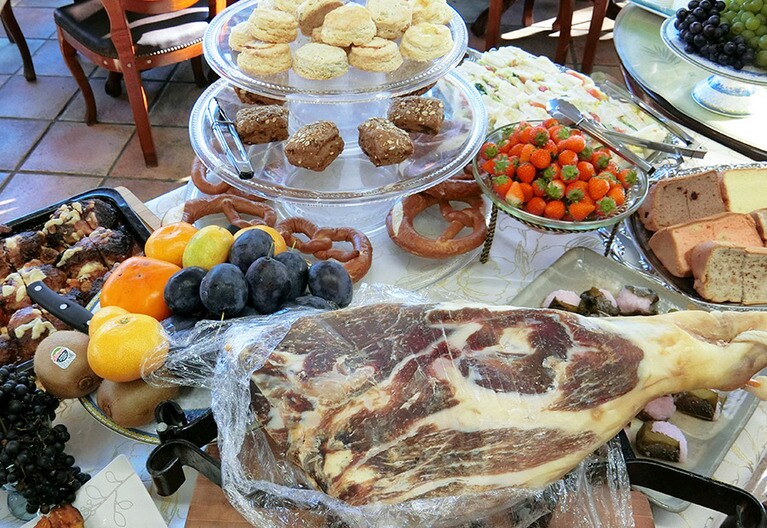 帯広郊外にあるガーデンのレストランで、十勝の恵みたっぷりの朝食に舌鼓。