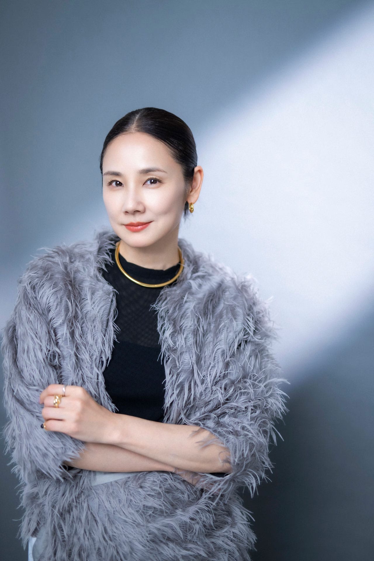 主演舞台でリチャード三世を演じている吉田羊さん。