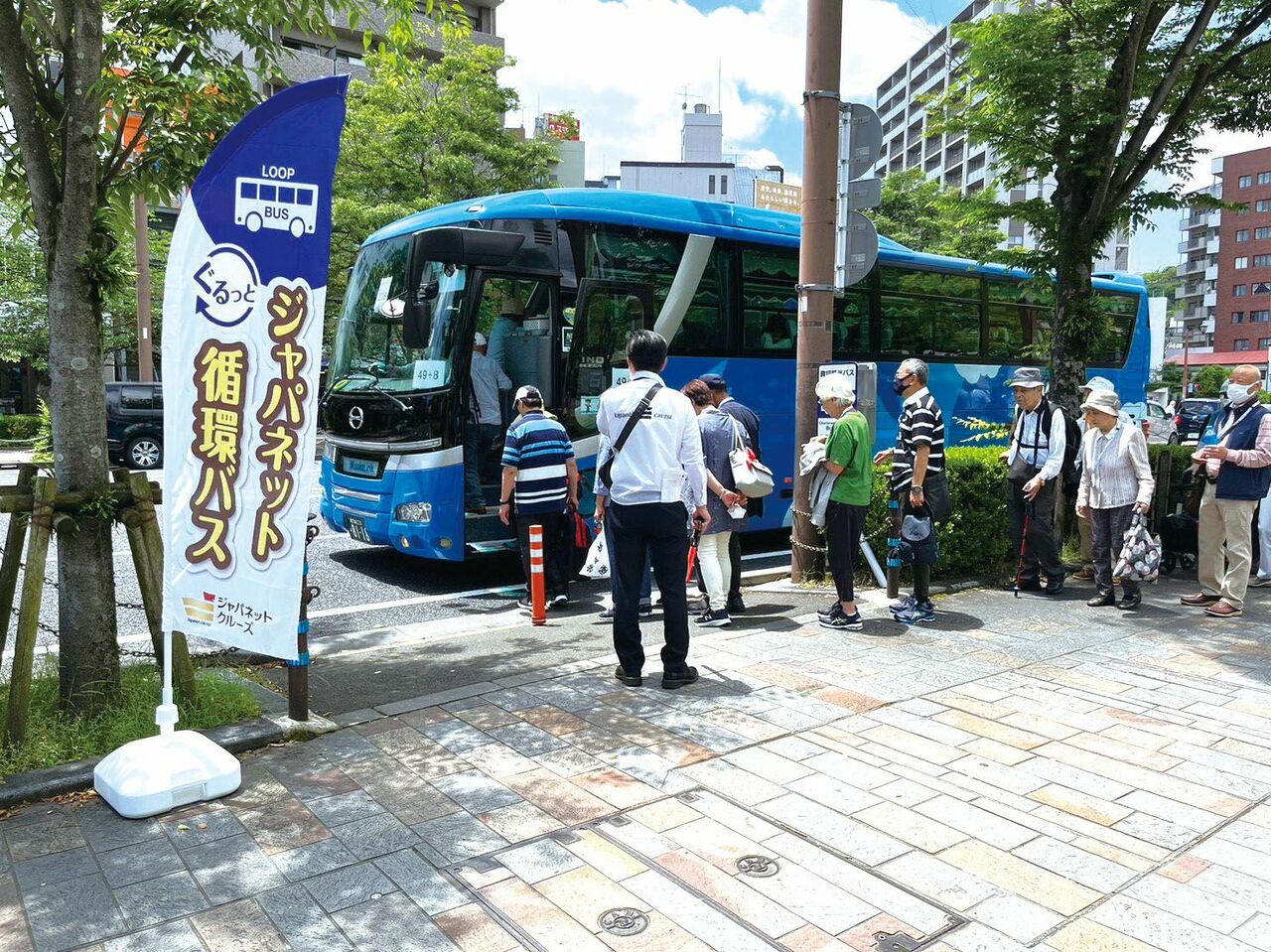 寄港地では毎回「循環バス」を数十台用意しているほか、声掛けなどにも工夫して利用者を待たせないよう気を配る