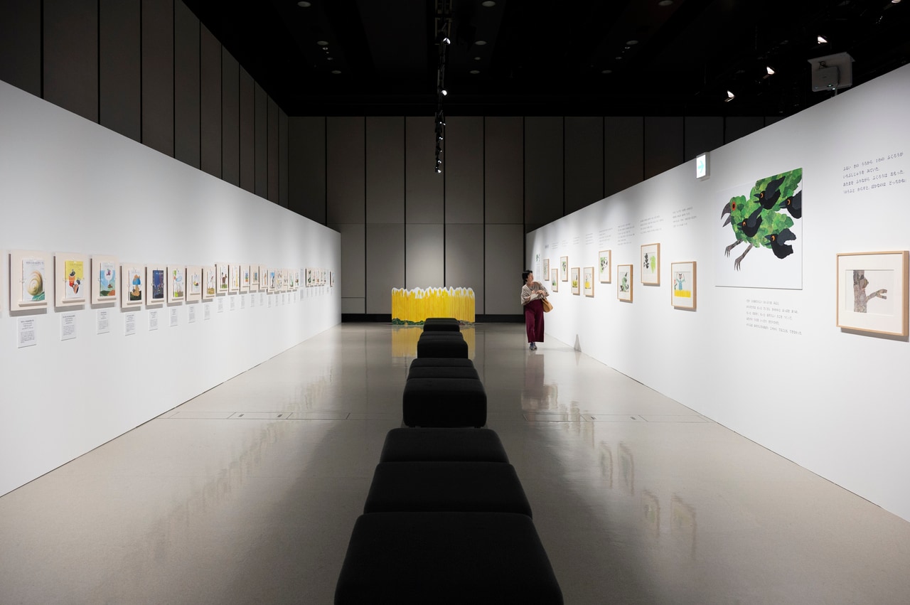 第2章のコーナー。「レオ・レオーニの絵本づくり展」展示風景、ヒカリエホール、2025年