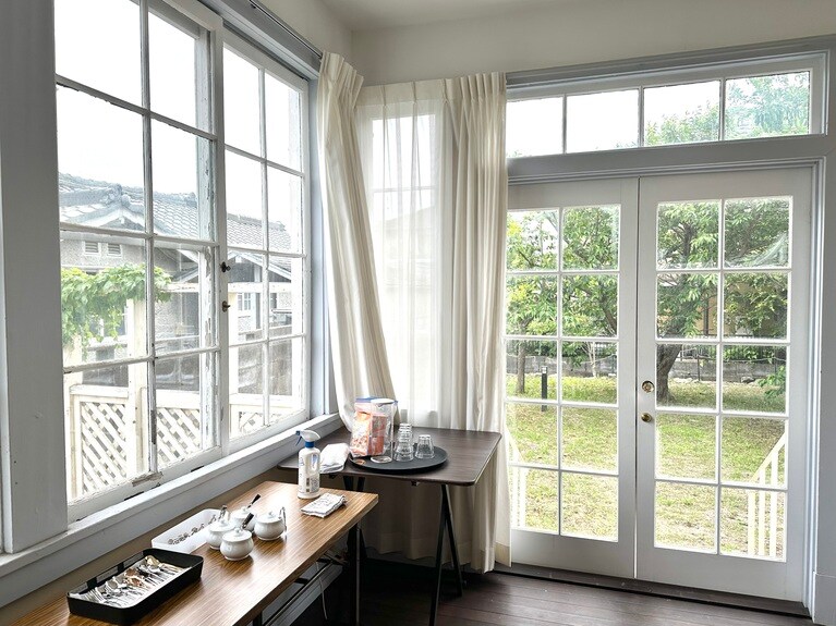 サンルームからの眺めはどこか、海外のよう。