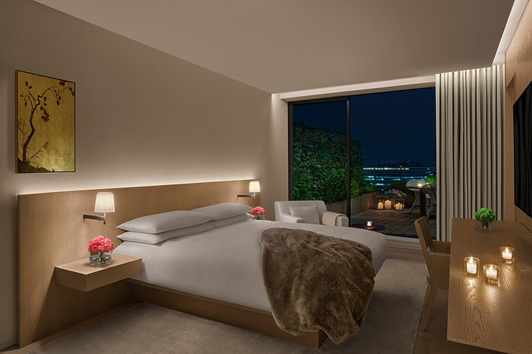 約60㎡の屋外テラス付きテラススイート。客室の広さは108㎡で、ご褒美女子会にも最適。