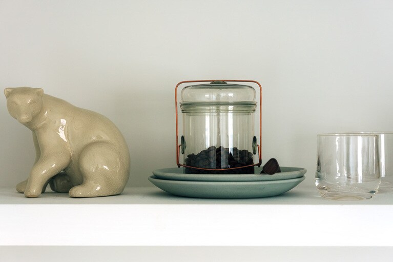 コーヒージャー 直径9cm×高さ13cm 31,500円／ピーター・アイビーさん