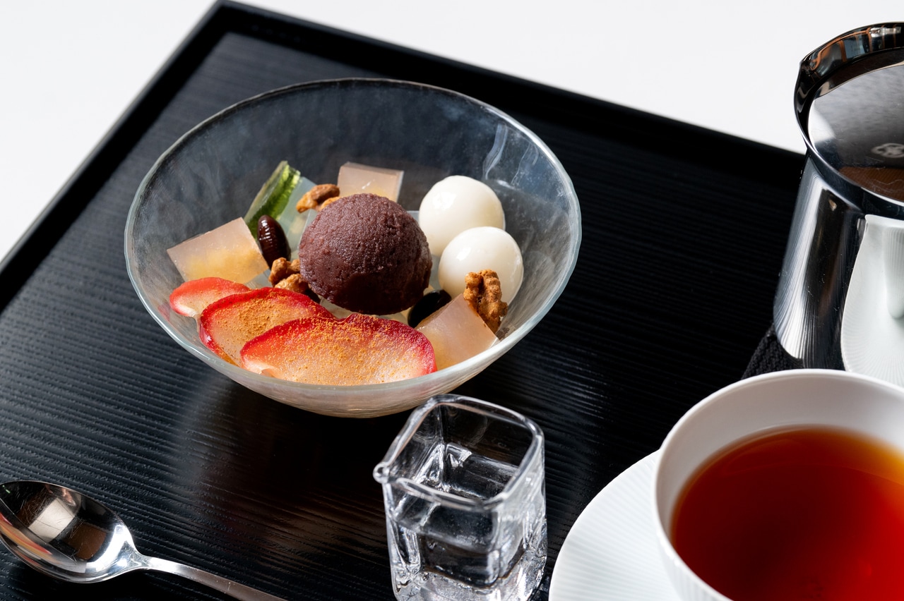 紅玉りんごを和の世界で。