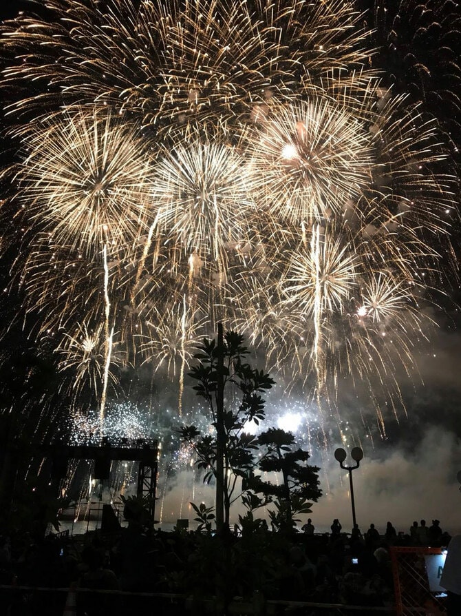 2023年8月開催 花火大会】 四国エリアの注目花火5選 瀬戸大橋と大玉花火の壮麗な共演 | 喝采再び！ 日本の夏の風物詩 2023年花火大会