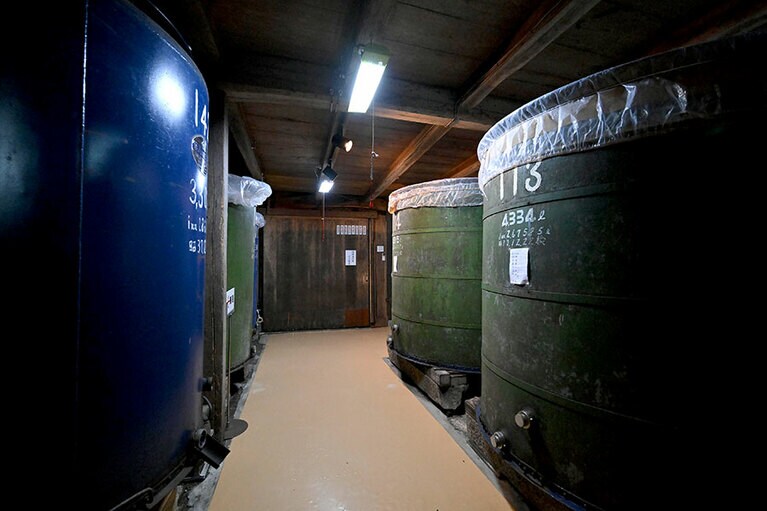 1832（天保3）年の創業時に建てられた天保蔵。