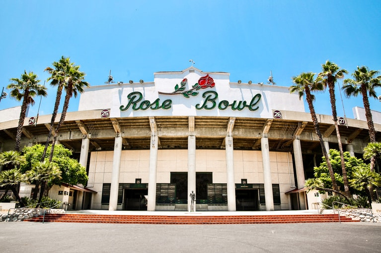 ローズボウル・スタジアム。周辺には美術館や公園が点在。© Rose Bowl Stadium