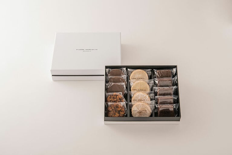 パティスリー スプリング セレクション 14個入り 5,400円。