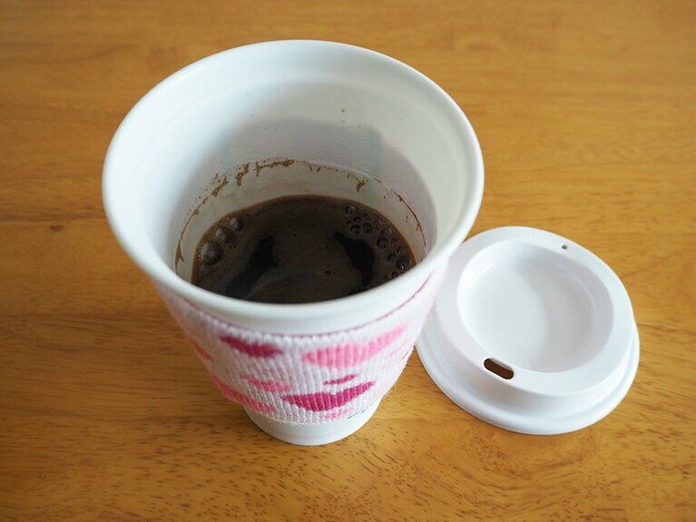 スターバックス ヴィア ほうじ茶を入れてみました。甘～いほうじ茶が、疲れた身体に染みわたります。