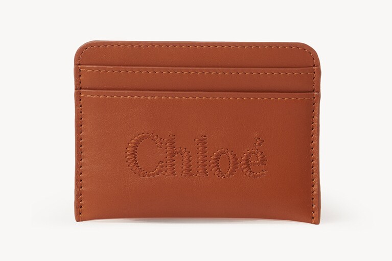 カードホルダー H8×W10.5cm 35,200円。