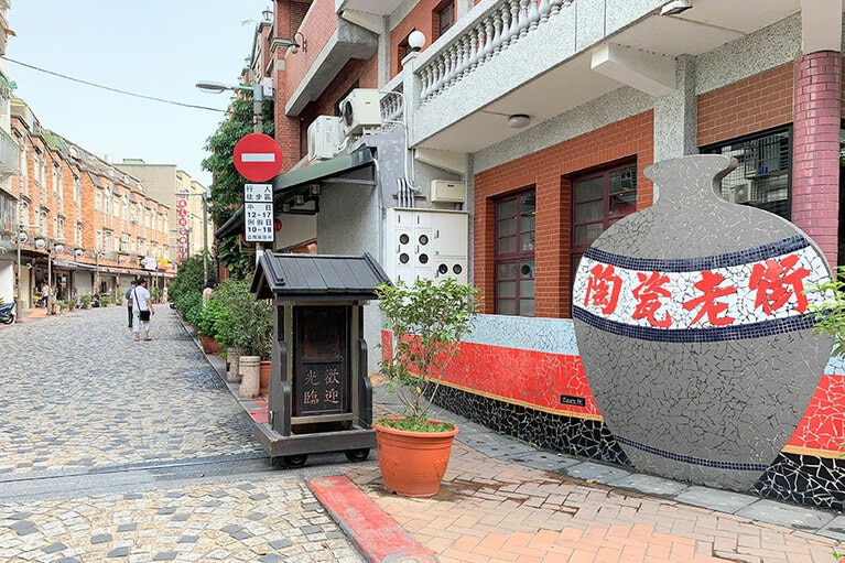 週末はこの看板を撮影するのは至難の業。