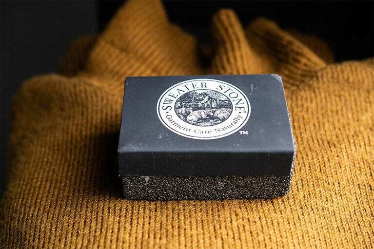 毛玉とり 1,500円／セーターストーン