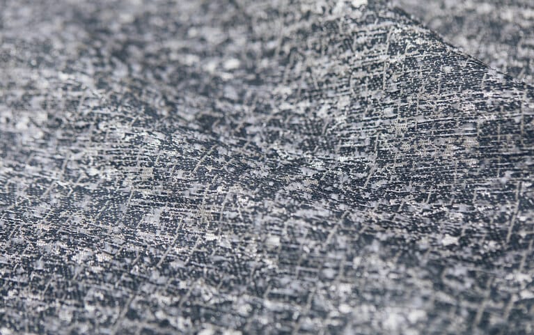 非常に立体的で時に建築に喩えられるHOSOOのテキスタイル。