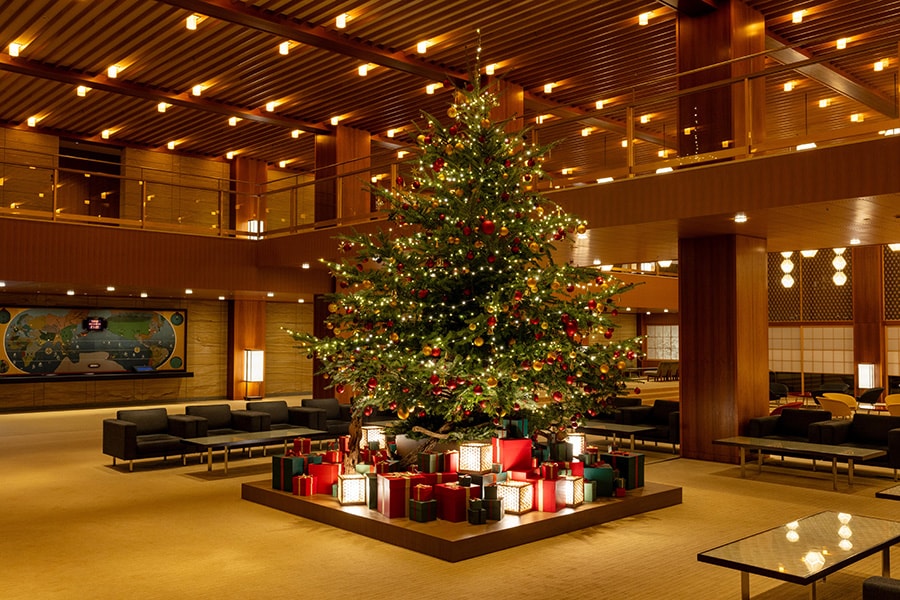 「オークラ東京」のクリスマスツリー。