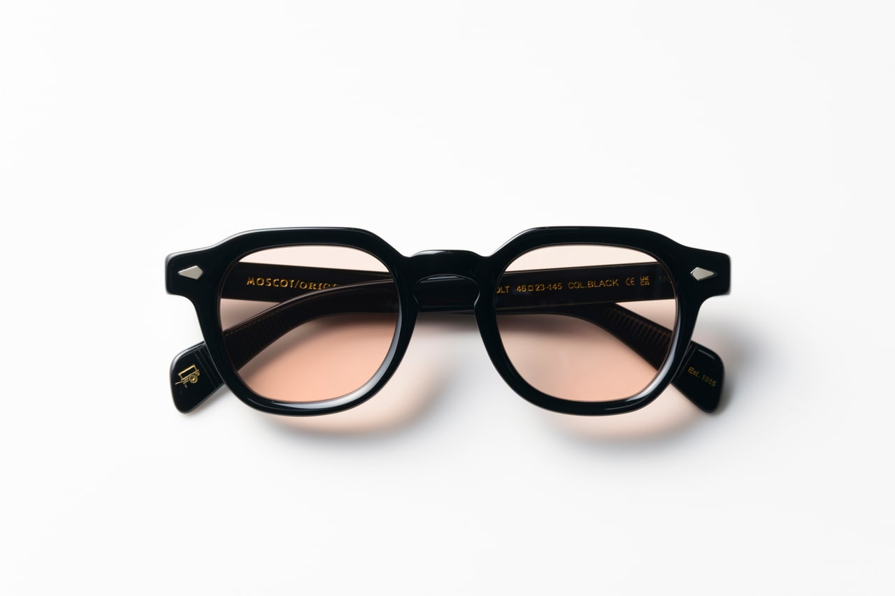 DOLT 53,900円／MOSCOT（MOSCOT AOYAMA）