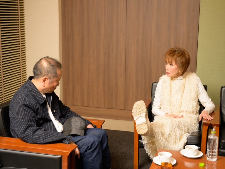 小柳ルミ子さんと近田春夫さん。