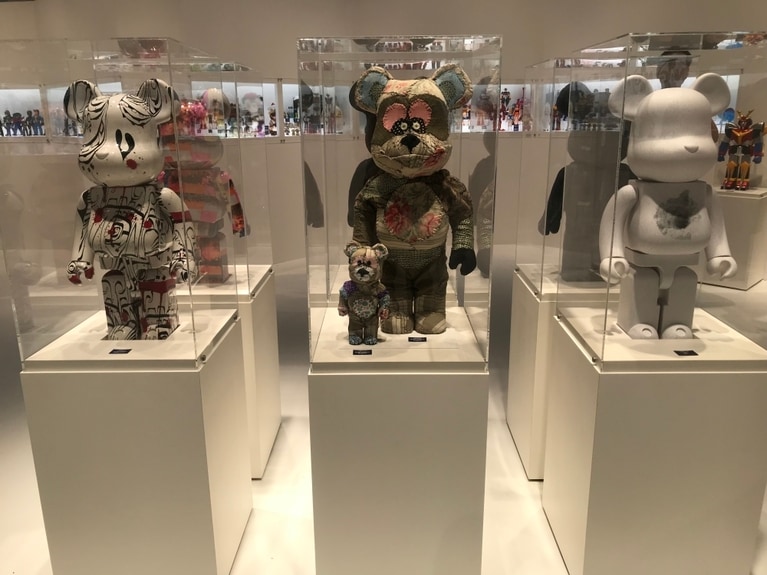 アンが最初のコラボレーションで制作したベアブリック。