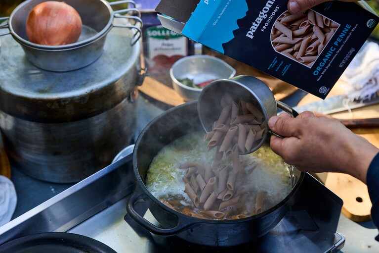パタゴニア プロビジョンズのオーガニックパスタ。Taro Terasawa(C)2024Patagonia, Inc.