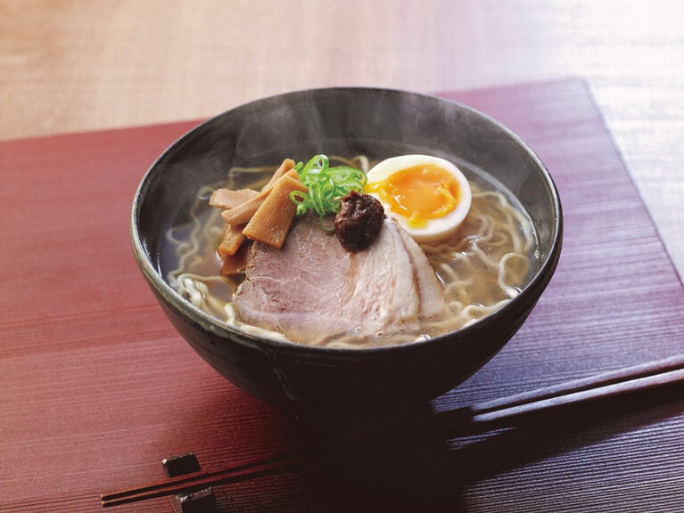 お好みの具材を加えて楽しんで。