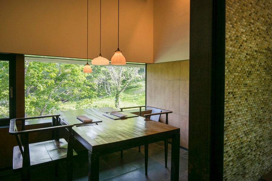 坐忘林［北海道／花園温泉］オリジナルの北懐石が楽しめる食事処。個室なのでプライバシーやソーシャルディスタンスも保てる。
