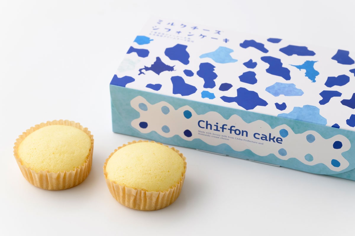 ミルクチーズシフォンケーキ 1,080円（4個入り）。