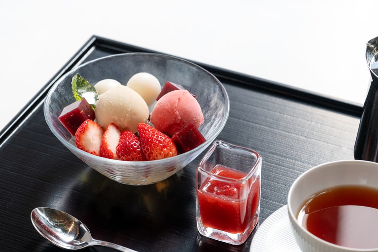 「いちごあんみつ」。