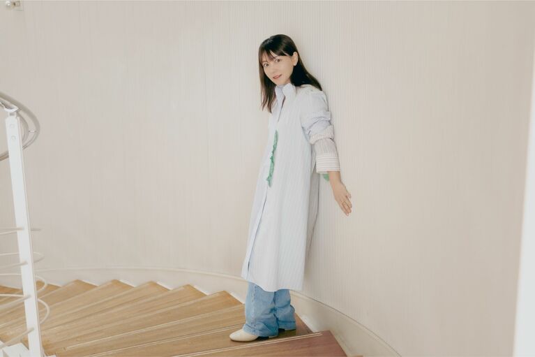 1997年のデビュー当時のAKINAさんは12歳だった　©佐藤亘／文藝春秋