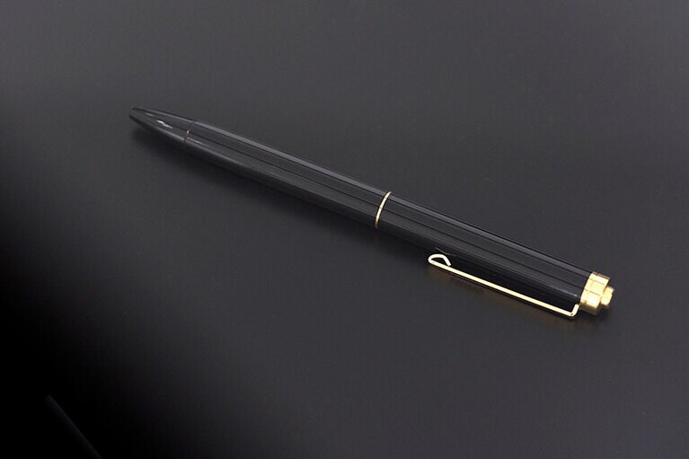 劇中に出てきたボールペン。