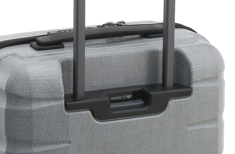 ハンドルのこの部分を押すだけでキャスターをしっかりロック！