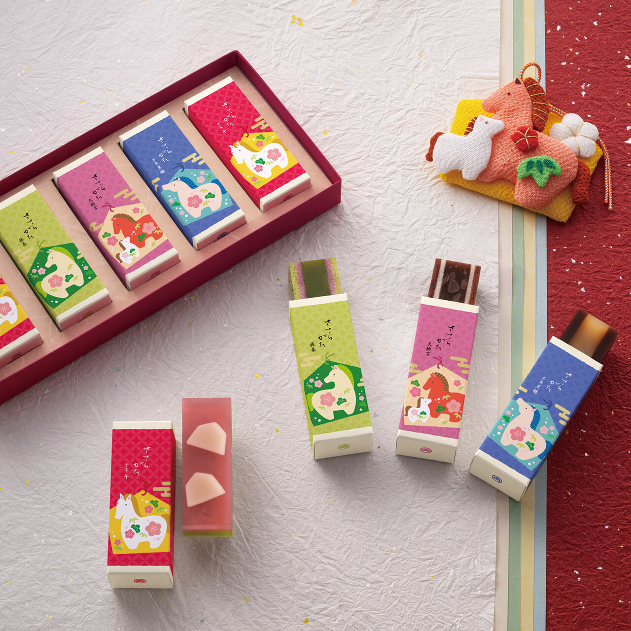 干支ささらがた 1箱5個入り 1,922円。