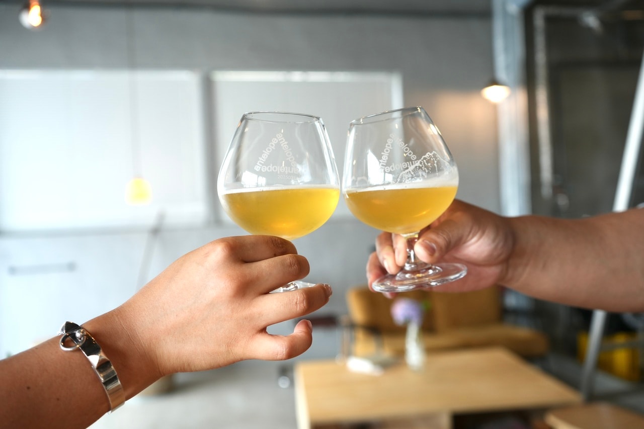 仲間と乾杯したくなる一杯。微炭酸のミード。