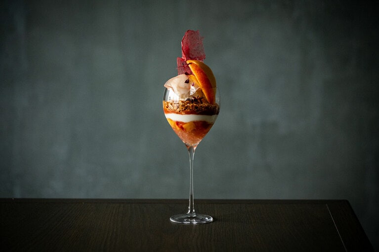 洋のパフェ「大黄」。