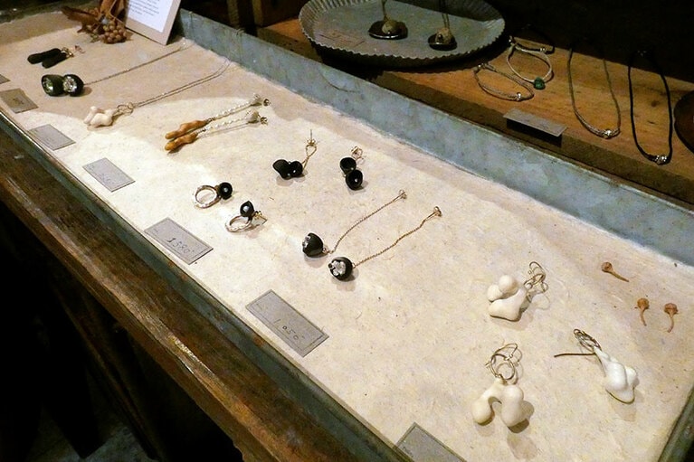 作品を通して故郷の良さを伝えることを目的としたブランドです。