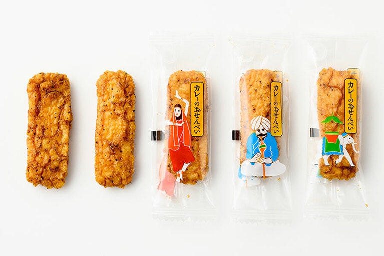 美鹿山荘「カレーのおせんべい缶入り」3,240円(450g ・約90個)／三重県