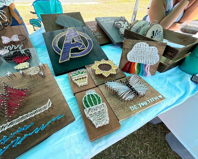 「ストリング・カイン・アート」のアート。