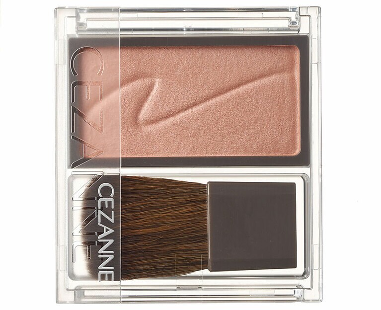 クールでお洒落な印象になる02 シナモンブラウン。ほんのり赤みを帯びたブラウンカラー。