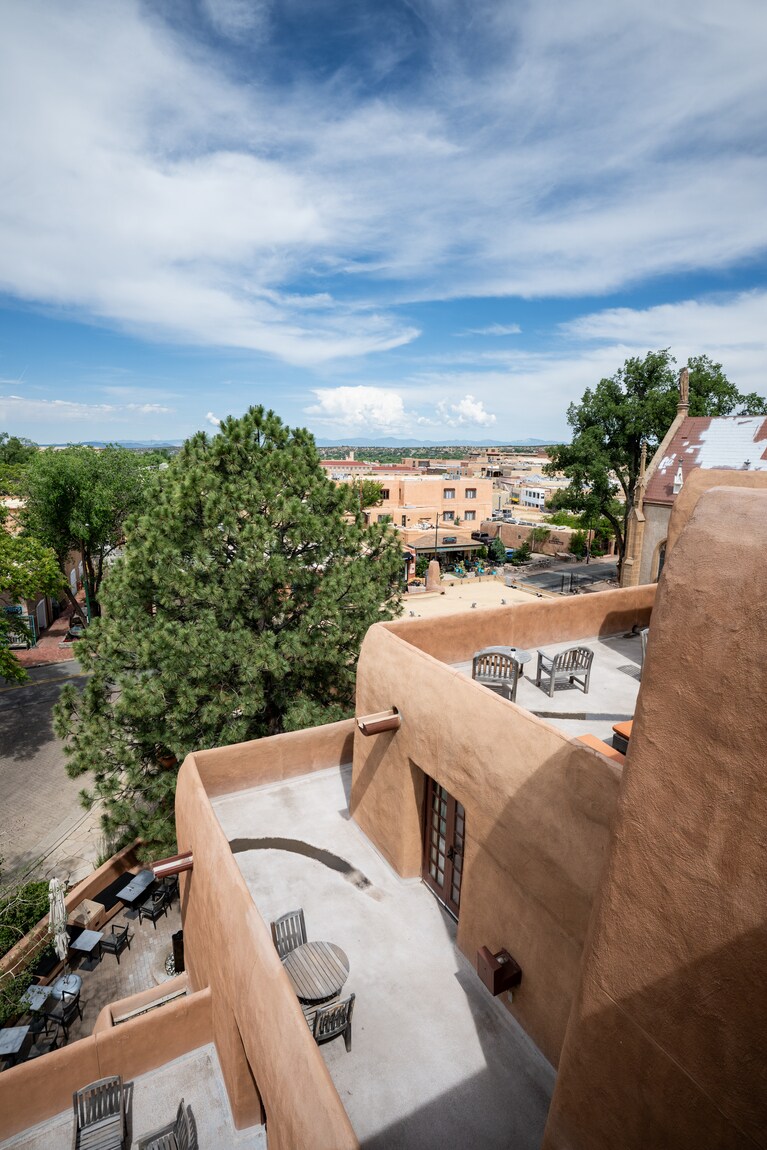 美しい建築に身を置いて過ごすひとときは、まさに唯一無二。