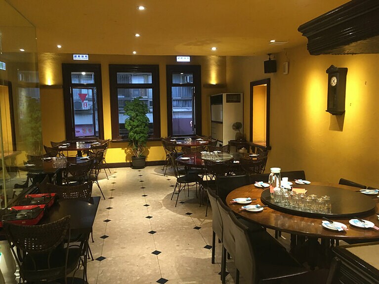 店内はインスタ映えしそうなビジュアル。