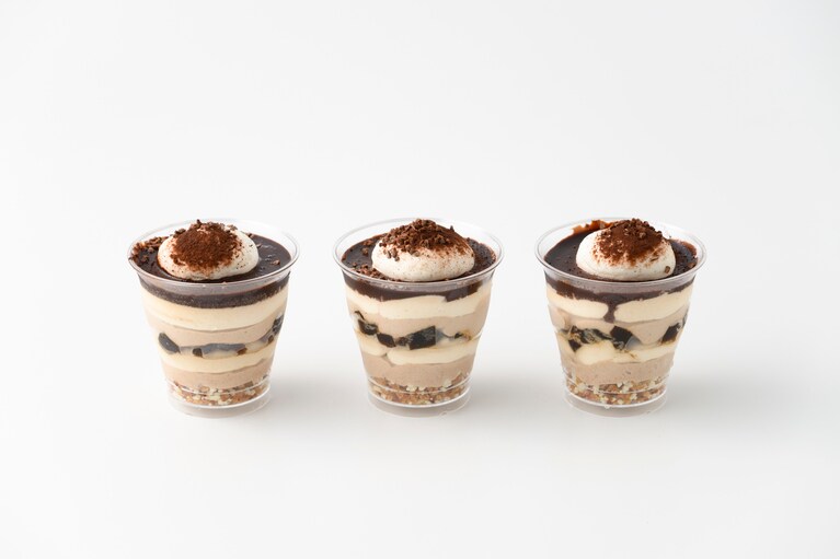 Dessertパルフェ ショコラ・キャラメル 各345円。