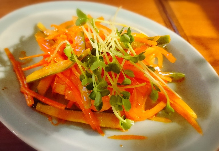 些細なおつまみにも手を抜かない、このあたりも肝心。