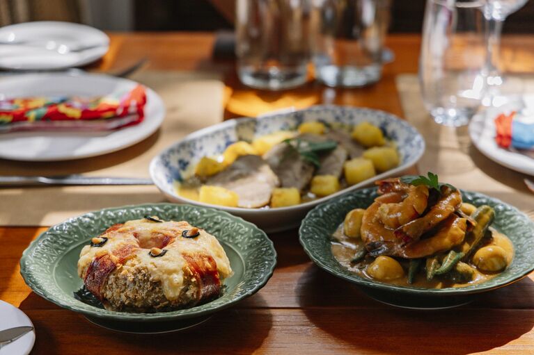 手前左が「カペラ」。カペラとは、ポルトガル語で「教会」の意味。