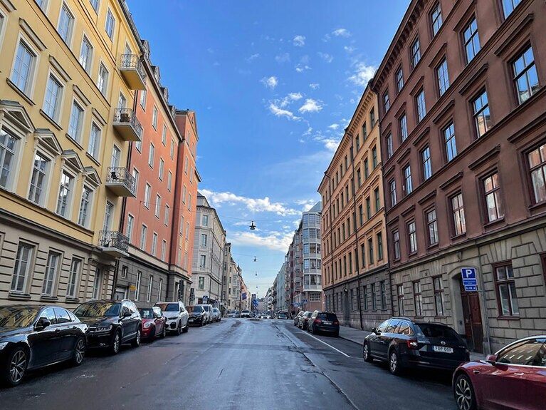 コペンハーゲンほどではないものの、ストックホルムも歩いて景色が楽しめる町です。小川撮影。