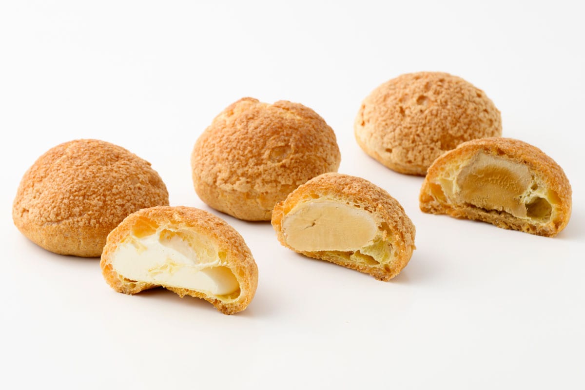 冷凍シュークリーム 各250円。左から：りんご、メープル、ショコラ／nico cakes