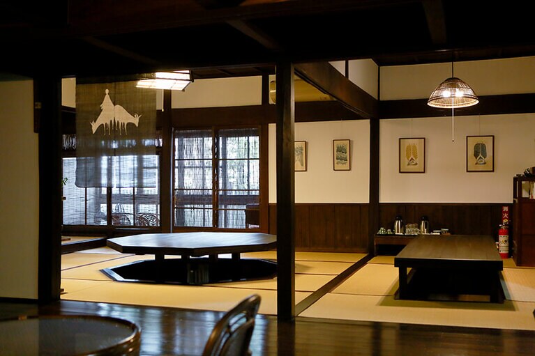 サリーガーデンの宿 湯治柳屋。