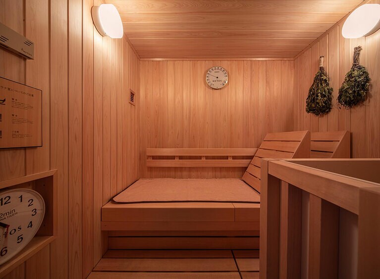 檜蒸。1組90分、最大3名まで、16,500円。※宿泊者限定