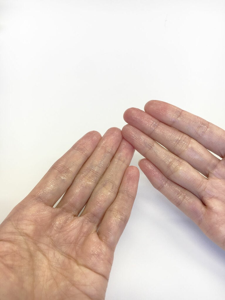 透明になるまでなじませます。